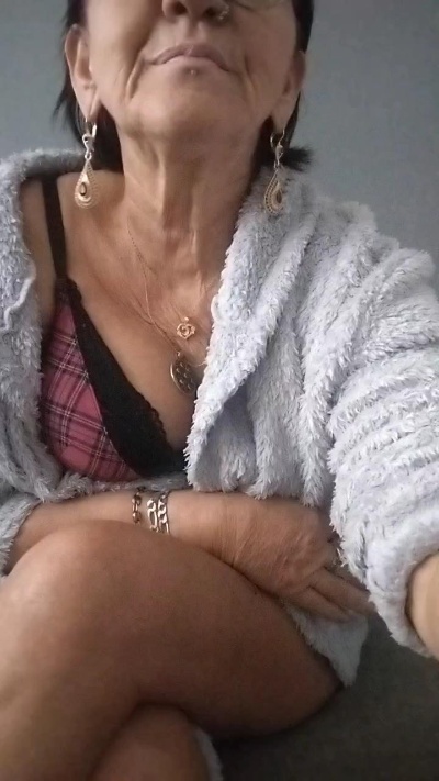 Babylove54 from France