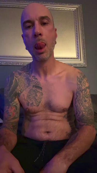 Daddys_cummin from Canada
