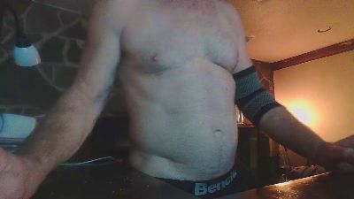Hungthickbrit50 from Canada