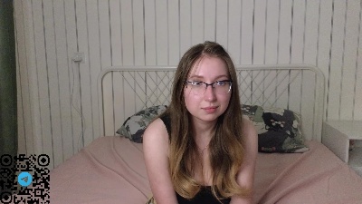 LeighannViereck from France