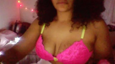 Lolaaset from Brazil