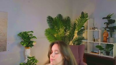 MeghannMilosch from France