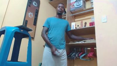 kurtbigcock69 from Colombia