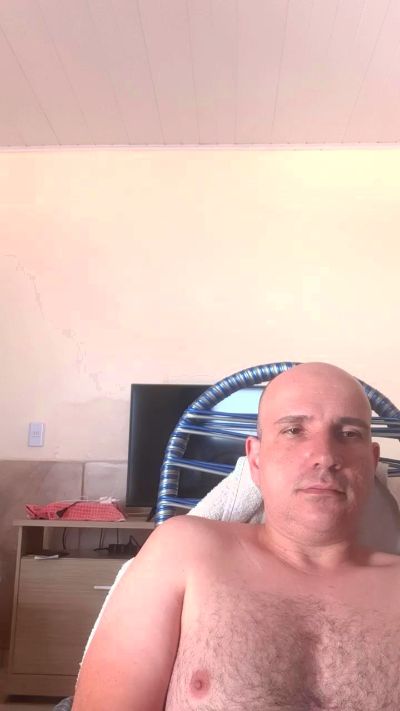 menperformer18 from Brazil