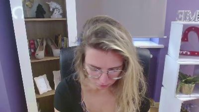 xZoey from United Kingdom